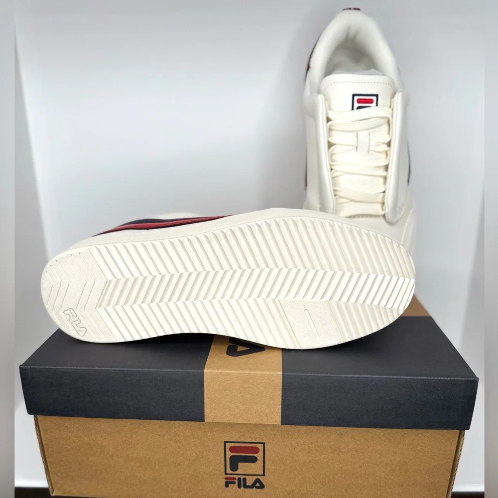 Fila Men's Off White and Navy & Red Sneakers